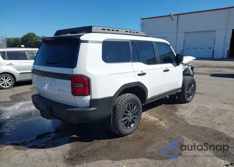 2024 Toyota Land Cruiser 1958 z USA, uszkodzony, nr VIN JTEABFAJ7RK009378